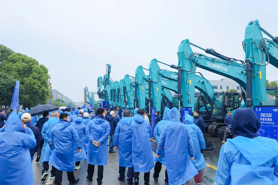 立异引领价值，，，，，，理想成绩未来！必发智能25周年庆典暨全球客户节盛大举行