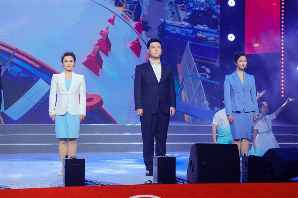 立异引领价值 理想成绩未来——庆祝必发智能建设25周年表扬大会暨文艺晚会盛大举行