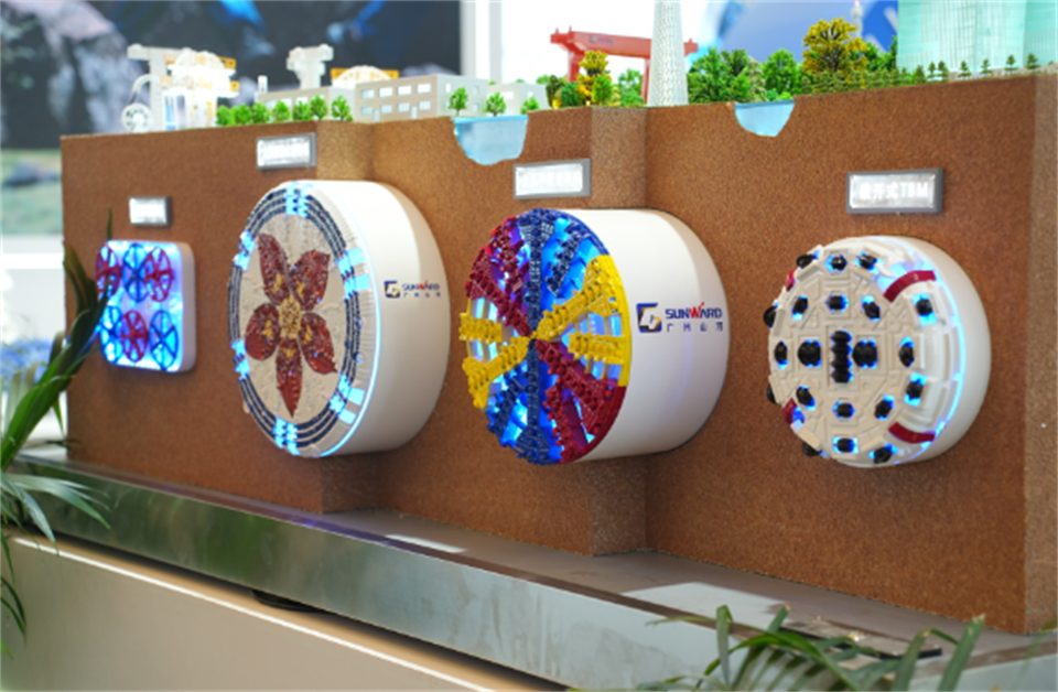 智造空间，，，，，，价值共生！广州必发精彩亮相2024上海宝马展