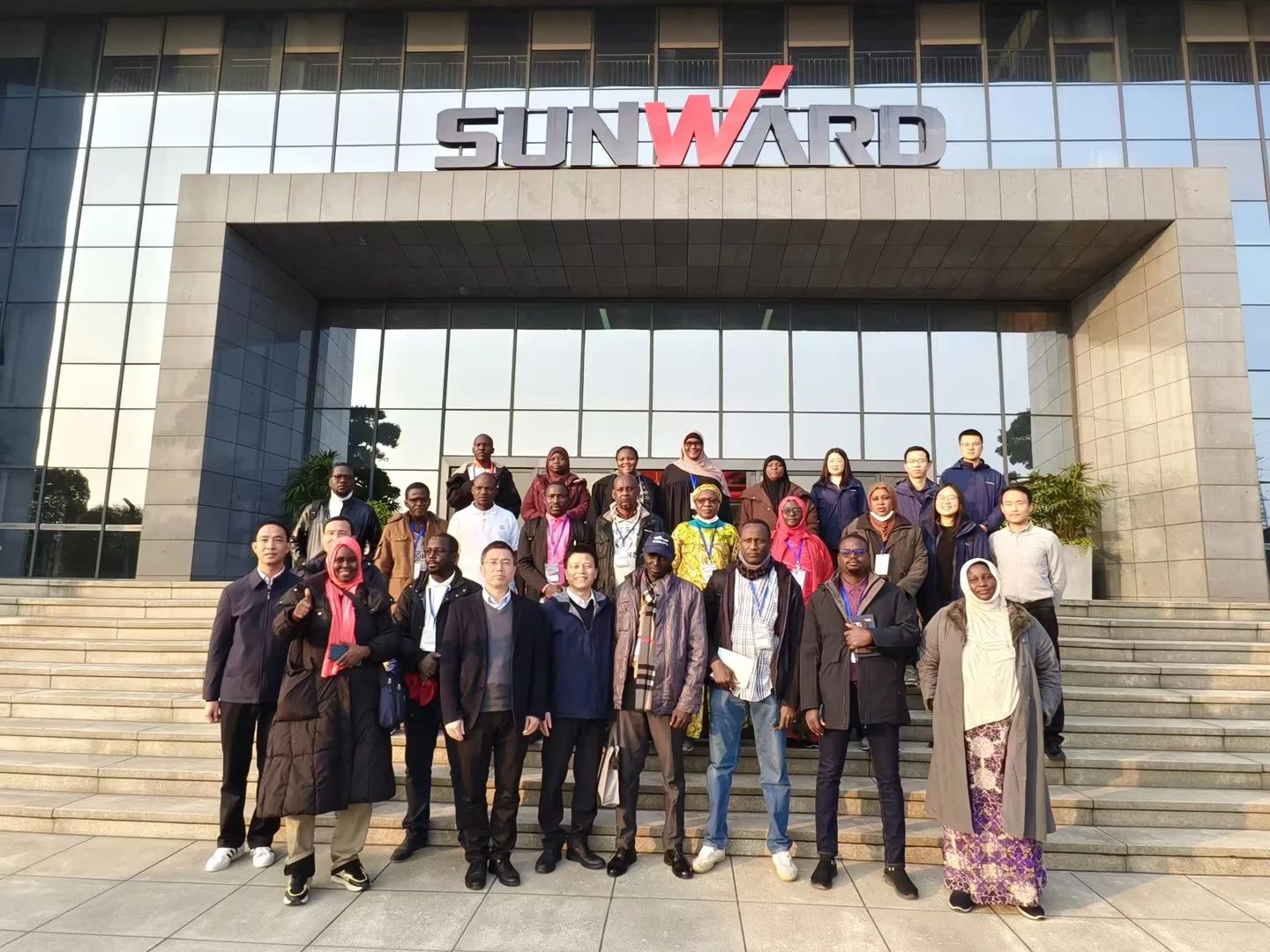 尼日尔农业治理和手艺研修班调研必发智能