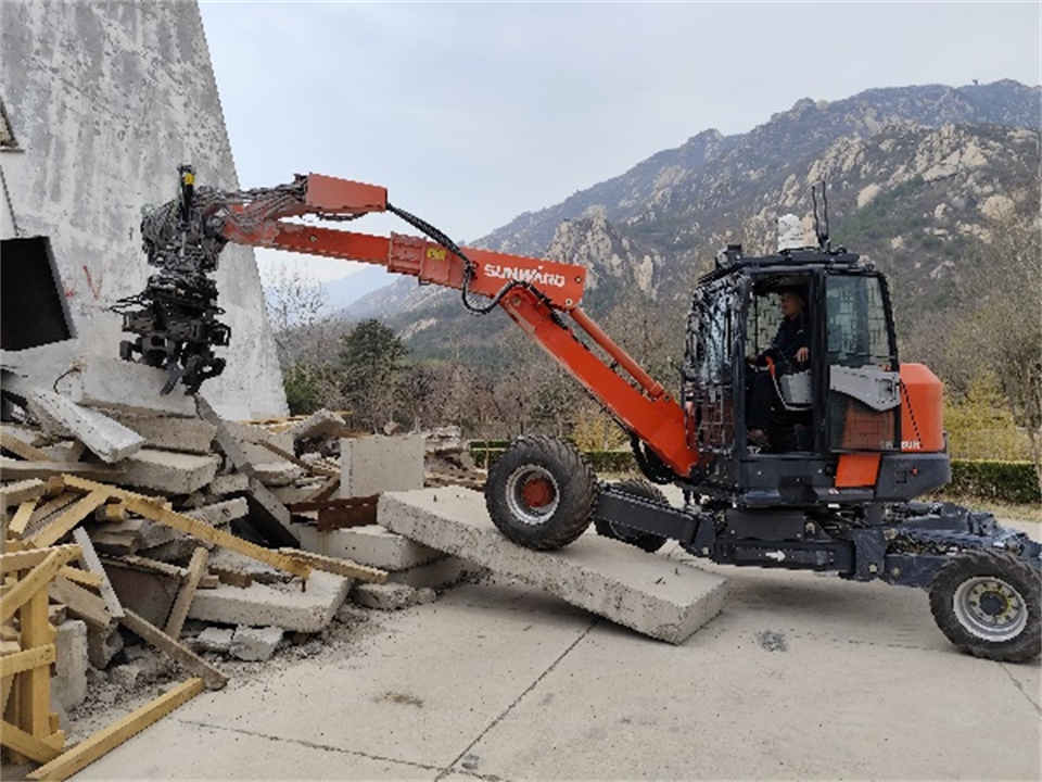 必发特装重大地形灾难应抢救援机械人入选工信部《先进清静应急装备推广目录（工业领域2024版）》