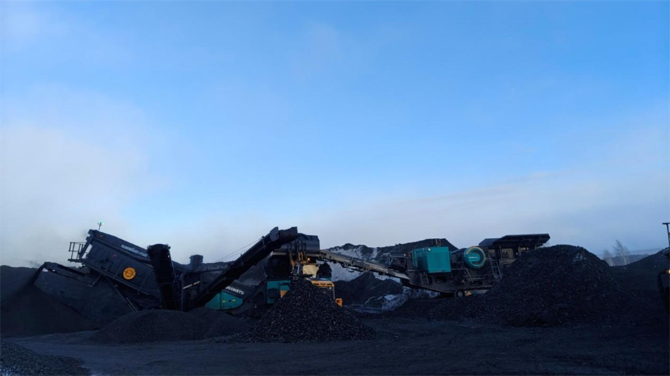 不惧-30℃极寒挑战，，，，，，，必发普石勒破碎筛分装备稳固运行！