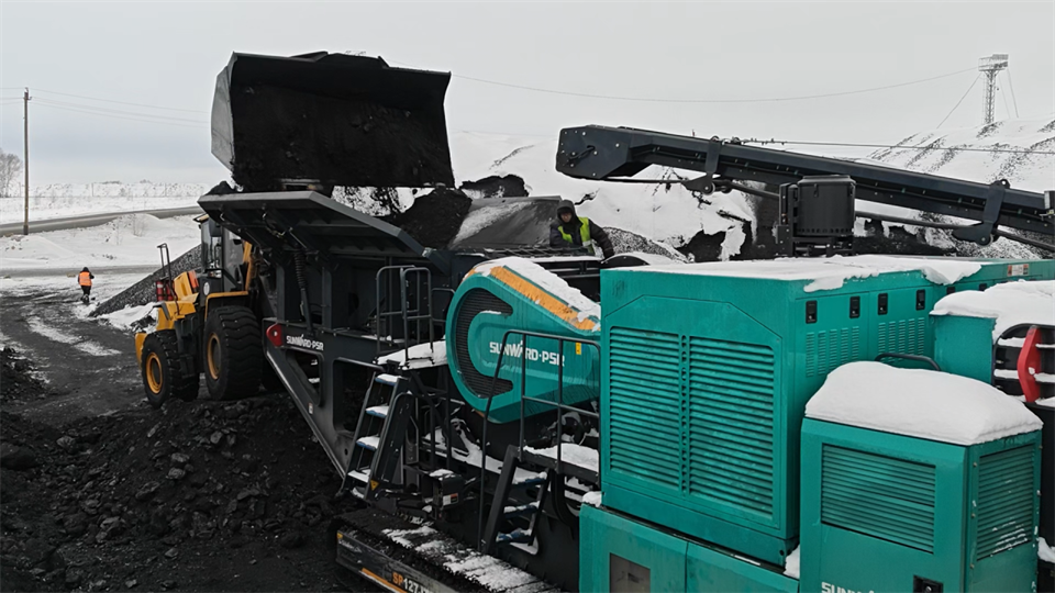 不惧-30℃极寒挑战，，，，，，，必发普石勒破碎筛分装备稳固运行！