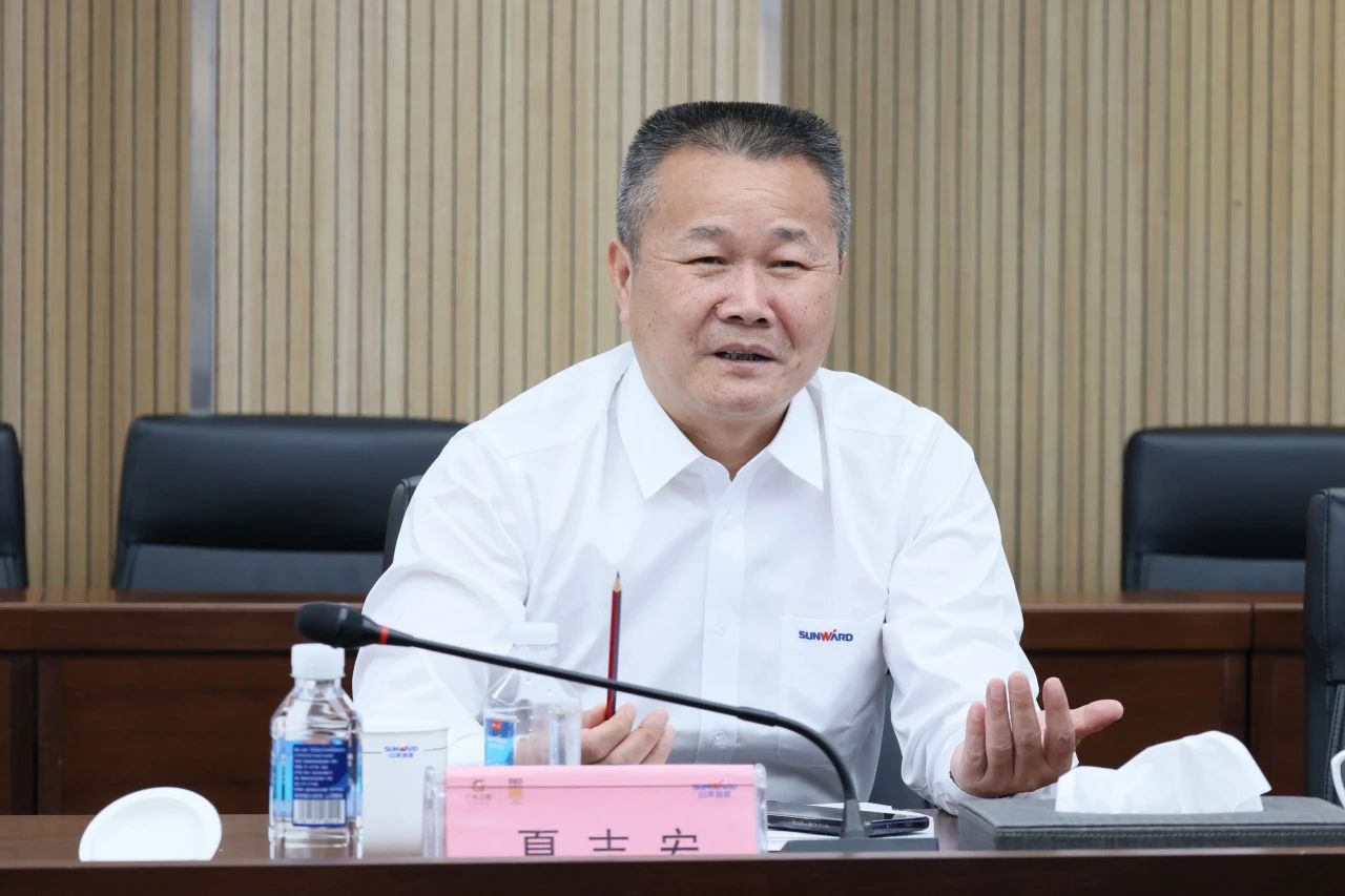 共促中国制造扬帆外洋！中国出口信用包管公司到访必发智能