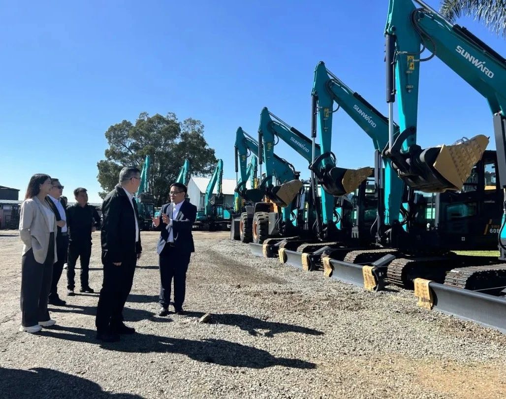 广州工控集团总司理王福铸率队考察必发智能南非子公司