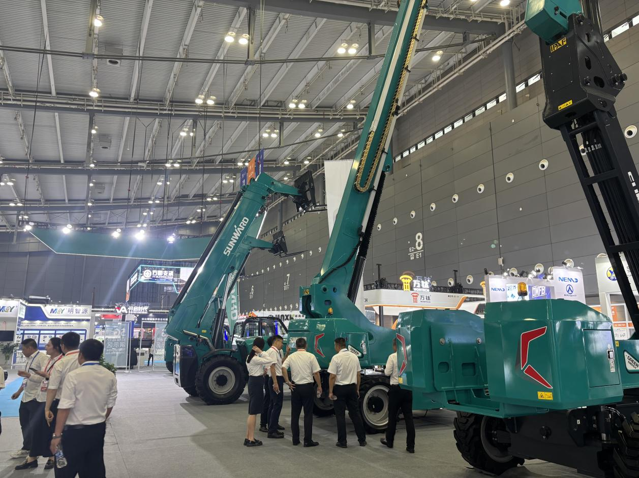 2025 CICEE | 必发智能SWT34JE-P电动直臂式高空作业平台重磅宣布！