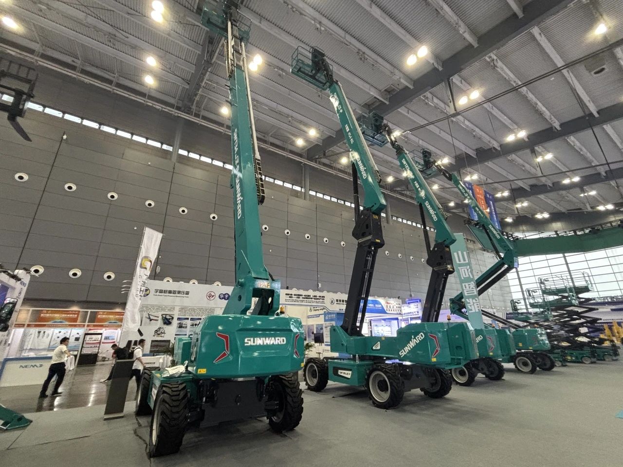 2025 CICEE | 必发智能SWT34JE-P电动直臂式高空作业平台重磅宣布！