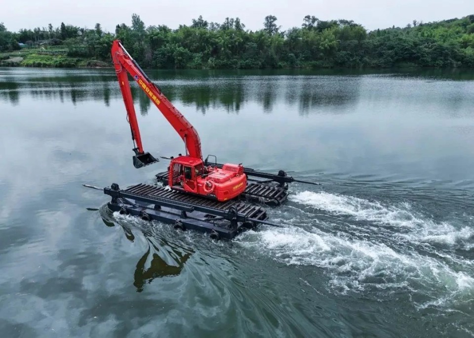 硬核破解“最后一公里”难题，，，，，，必发智能应抢救援装备助力“应急使命·2025”演习！