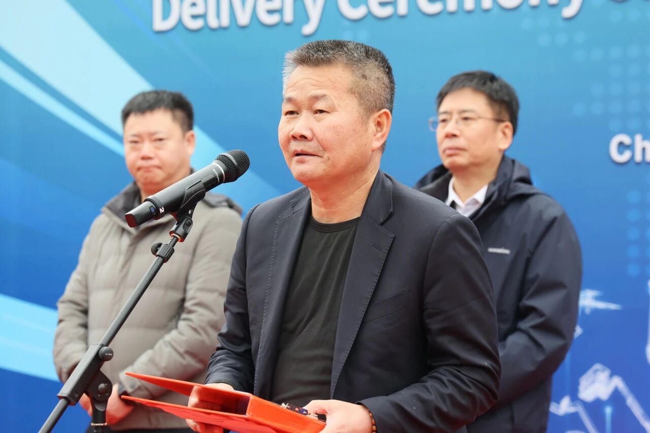 必发智能SWE700FE电动挖掘机乐成交付，，，，，，，助力打造绿色智慧矿山